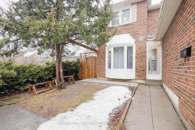 Additional image 2 of 28 Longsword Dr