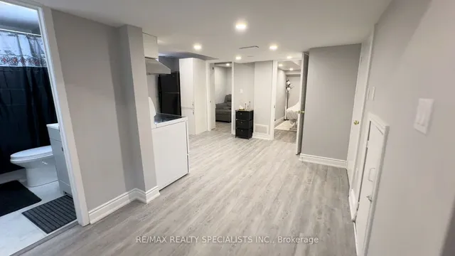 Additional image 18 of 2 Cortez Crt