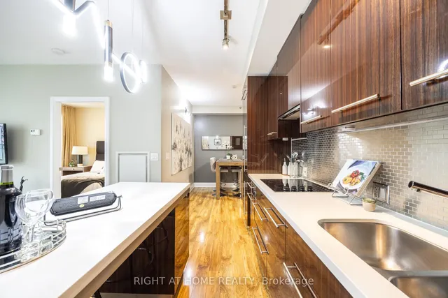 Additional image 16 of 80 John St Unit 1101