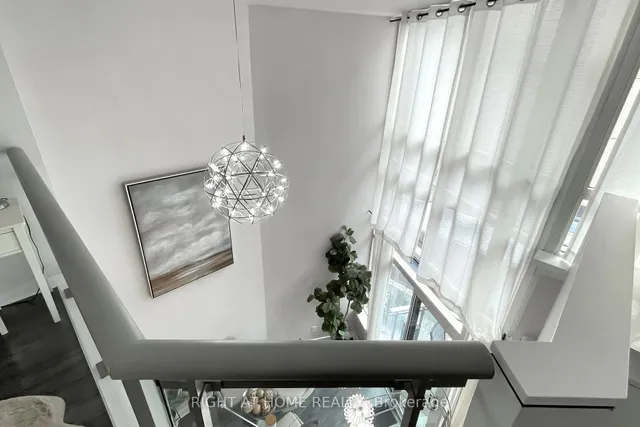 Additional image 39 of 255 Richmond St Unit 401