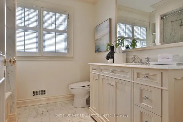 Additional image 35 of 170 Roxborough Dr