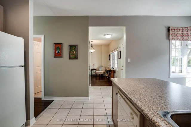 Additional image 22 of 100 Beddoe Dr Unit 27