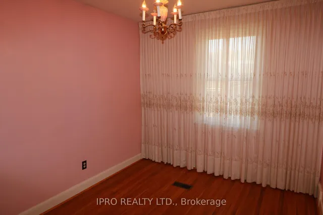 Additional image 29 of 54 Nordin Ave