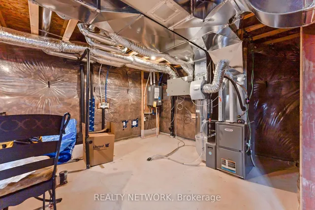 Additional image 33 of 107 Starfire Cres