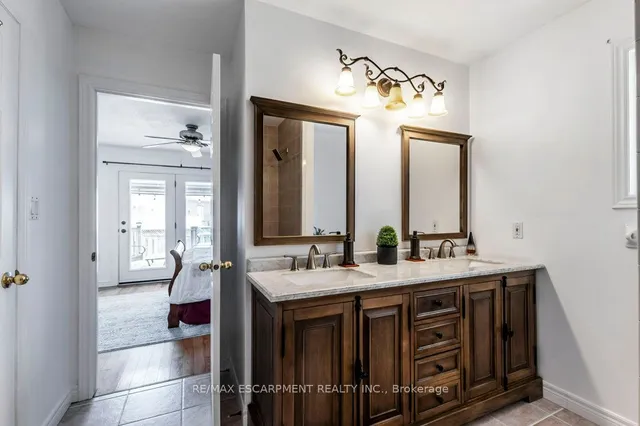 Additional image 30 of 62 Spadara Dr