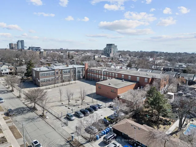 Additional image 46 of 536 Glebeholme Blvd
