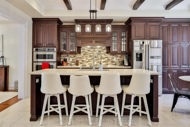 Additional image 12 of 11 Humbercrest Blvd