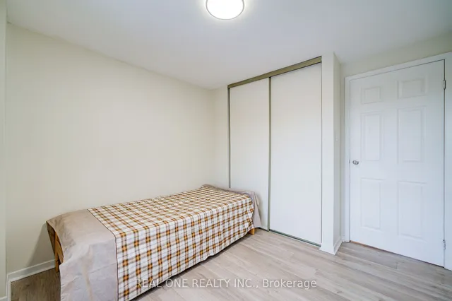 Additional image 16 of 21 Grass Meadoway Way