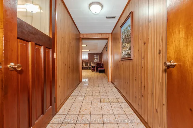 Additional image 30 of 79 Husband Dr