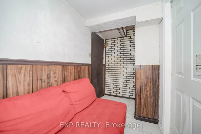 Additional image 36 of 55 Hollyberry Tr