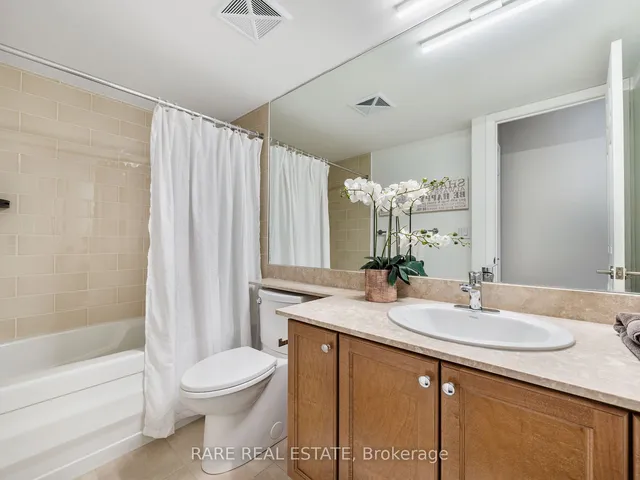 Additional image 13 of 736 Spadina Ave Unit 1111