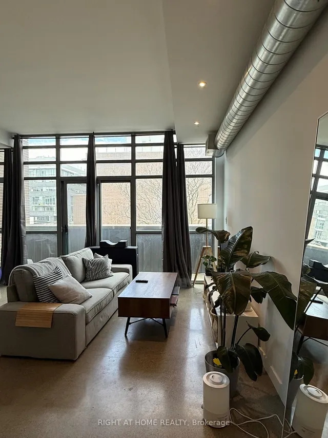 Additional image 15 of 549 King St Unit 402