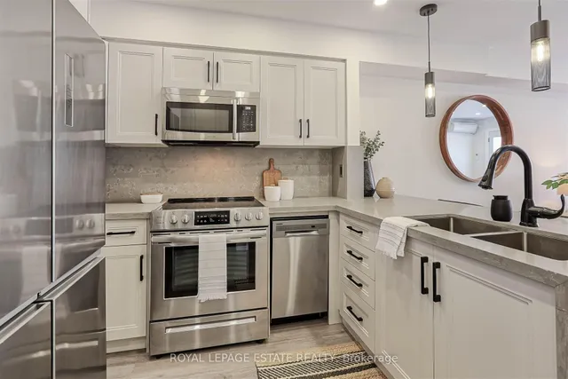 Additional image 8 of 1209 Queen St Unit 28