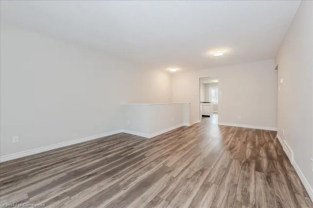 Additional image 9 of 50 Midland Dr Unit 28