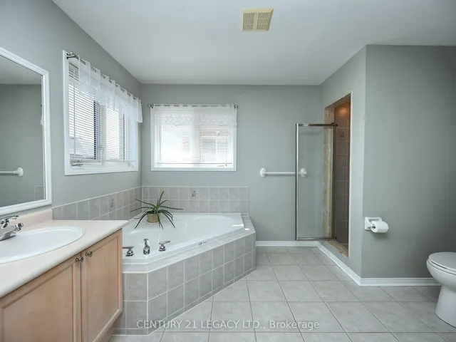 Additional image 26 of 32 Bluewater Cres