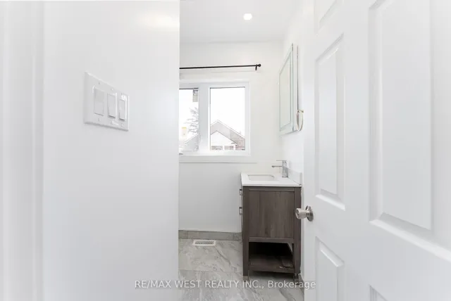 Additional image 20 of 102 Guestville Ave