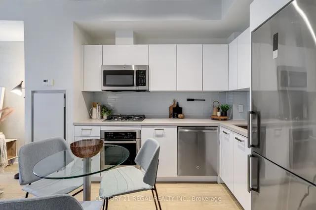 Additional image 11 of 608 Richmond St Unit 804