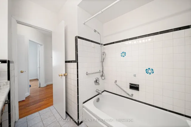 Additional image 23 of 3908 Bloor St