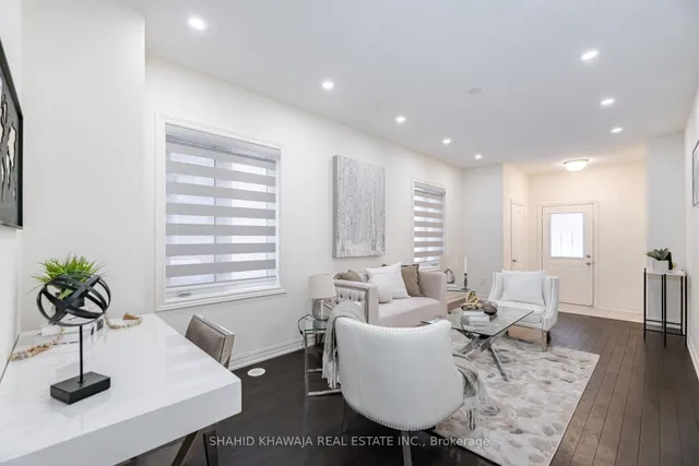 Additional image 4 of 483 Manhattan Common N/A