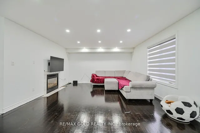 Additional image 12 of 247 Cresthaven Rd