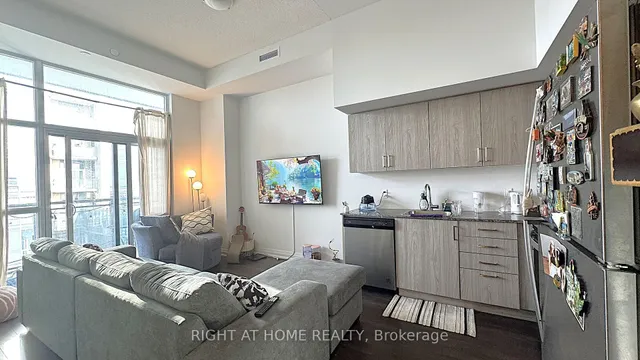 Additional image 3 of 20 Meadowglen Pl Unit 824