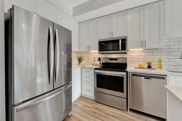 Additional image 12 of 383 Dundas St Unit 3