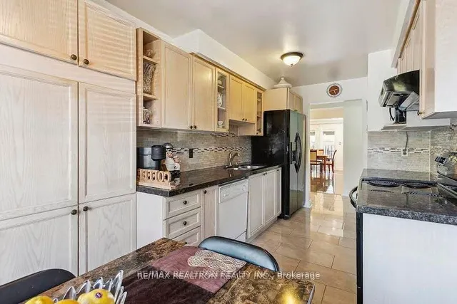 Additional image 10 of 1 Saraband St