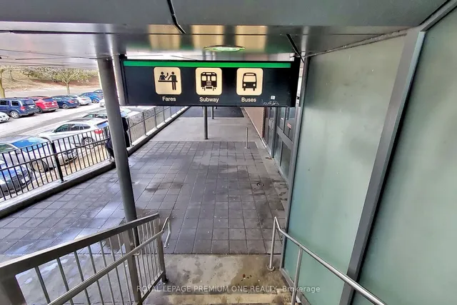 Additional image 40 of 1 Massey Sq Unit PH19