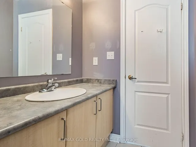 Additional image 46 of 24 Bramoak Cres