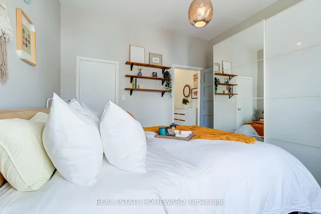 Additional image 19 of 104 Manning Ave