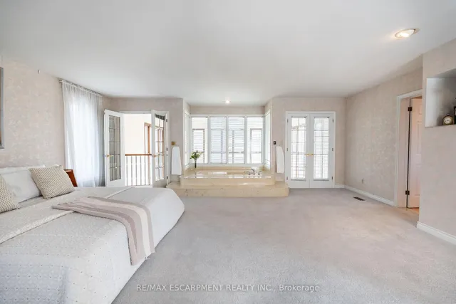 Additional image 30 of 887 MONTGOMERY Dr