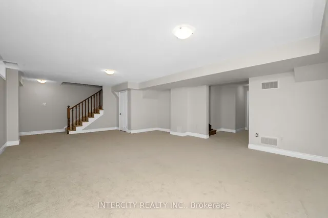 Additional image 36 of 58 Claremont Dr