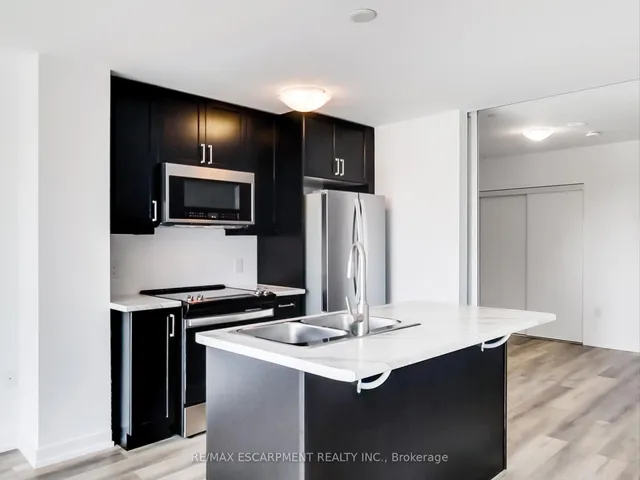 Additional image 21 of 470 Dundas St Unit 811