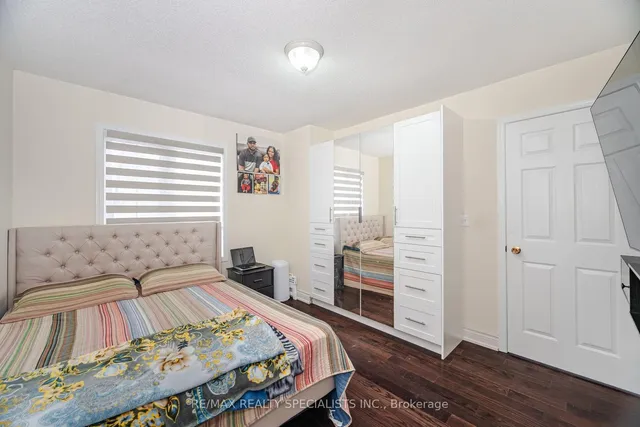 Additional image 29 of 4 Osgoode Dr