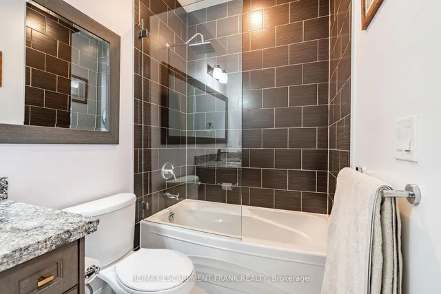 Additional image 30 of 112 King St Unit 1012