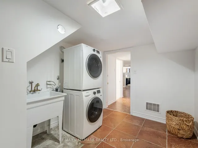 Additional image 35 of 32 Cambridge Ave