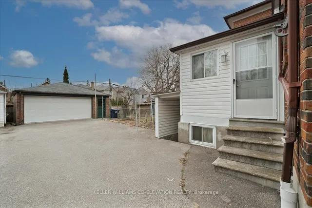 Additional image 23 of 39 Lanark Ave