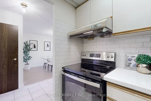 Additional image 17 of 812 Burnhamthorpe Rd Unit 706