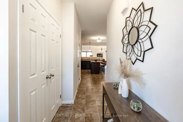 Additional image 5 of 382 Woodbine Ave