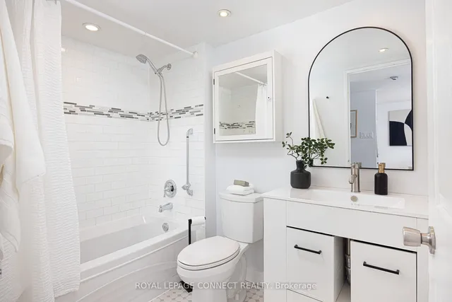 Additional image 22 of 705 King St Unit 1105