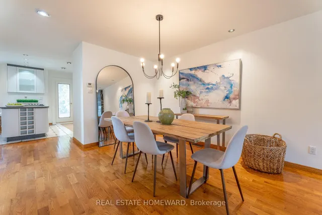 Additional image 7 of 416 Roehampton Ave