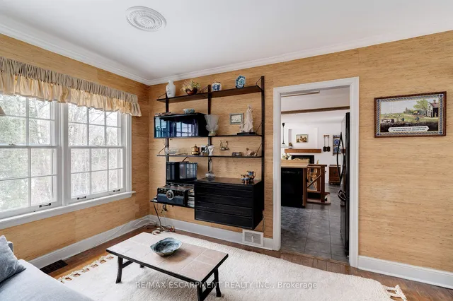 Additional image 12 of 847 FOREST GLEN Ave