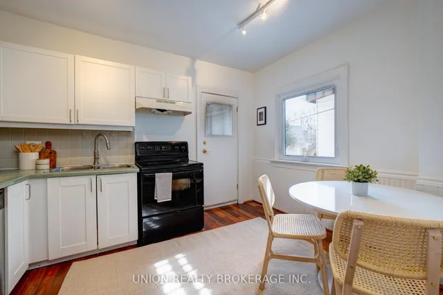 Additional image 15 of 49 Bastedo Ave