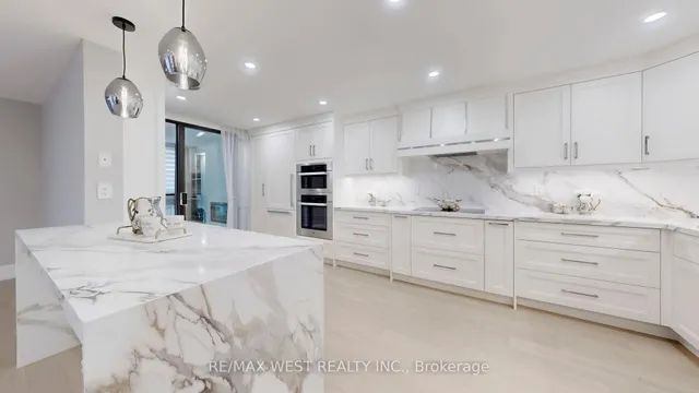 Additional image 7 of 240 Heath St Unit 801