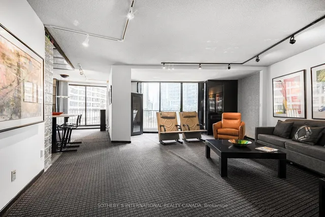 Additional image 3 of 33 Harbour Sq Unit 1008