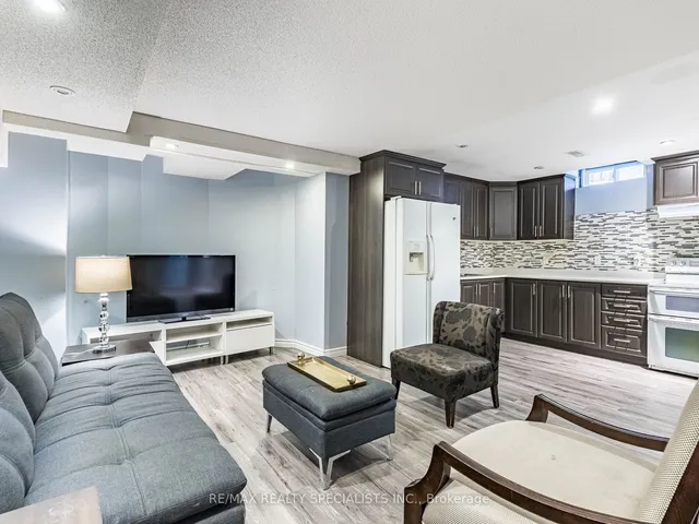 Additional image 34 of 44 Hollybush St