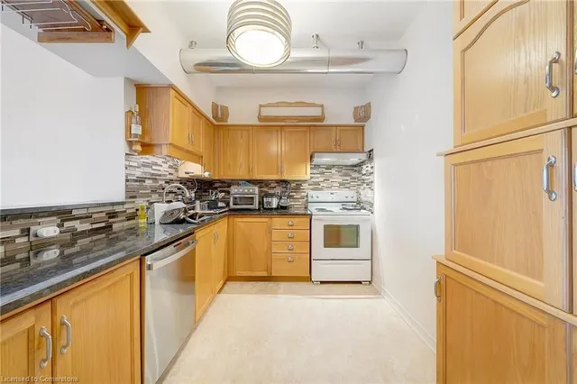 Additional image 11 of 495 Highway 8 Unit 112