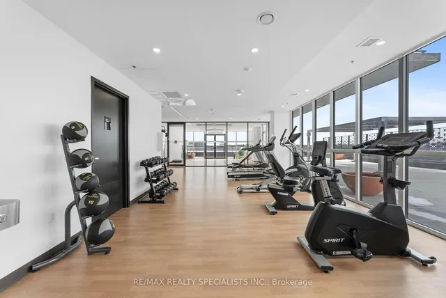 Additional image 24 of 60 Charles St W St Unit 308