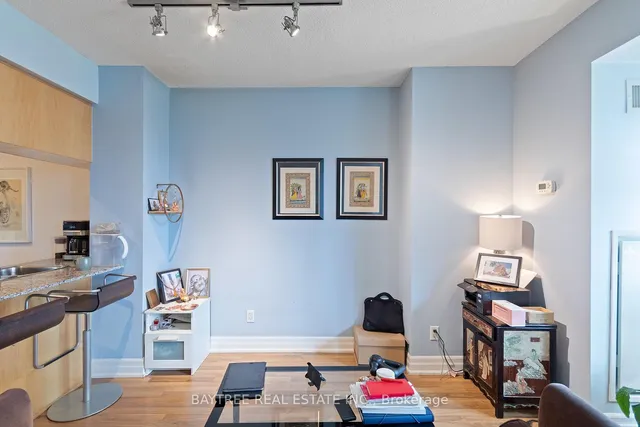 Additional image 13 of 8 Scollard St Unit 1408