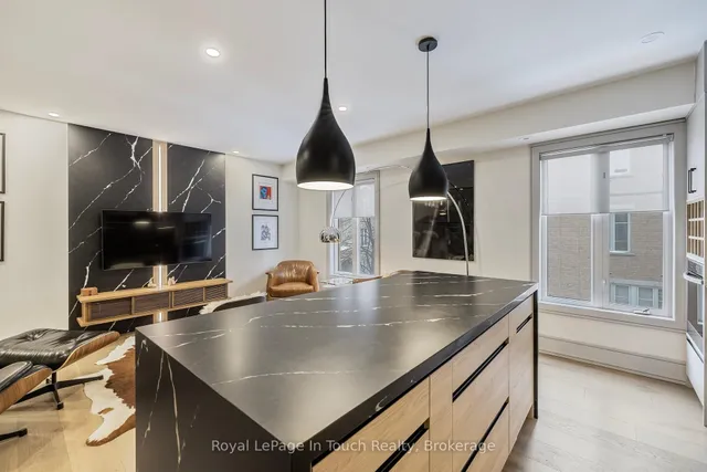 Additional image 18 of 46 Western Battery Rd Unit 825